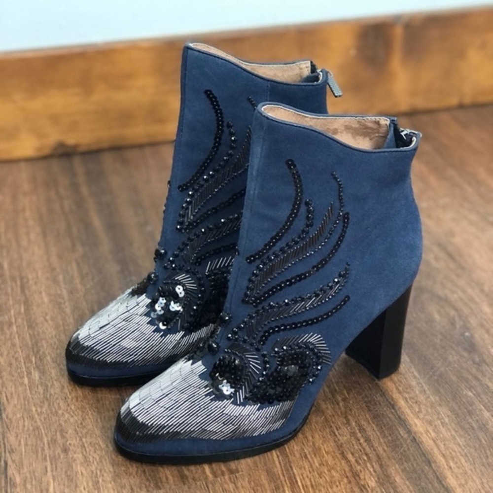 Donald J Pliner Quiva Embellished Suede Ankle Boot Sz 7.5